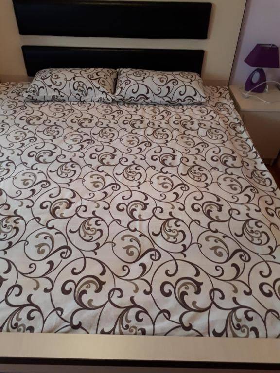 Фотографии номера Двухместный номер Делюкс с 1 кроватью и ванной в  Arm Hostel Ереван